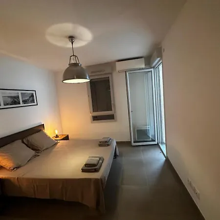 Apartament Superbe Terrasse 2p A 5 Min A Pied Du Vieux Nice, Du Port Et Du Tram Nicea